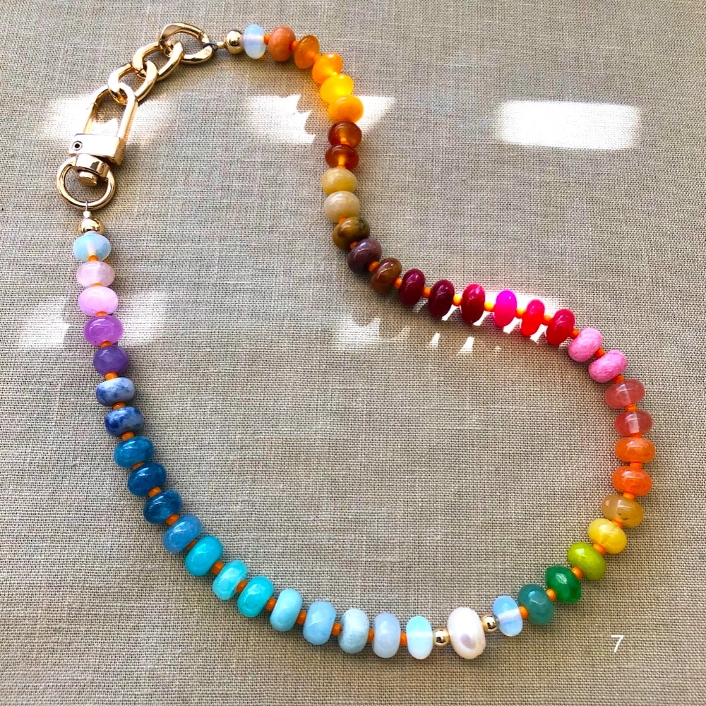 Rainbow II 🌈 Stone Crystal Candy Necklace - Picture 6 of 15